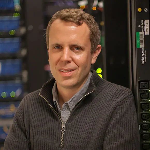 Portrait photo of Bjoern Peters, Ph.D.